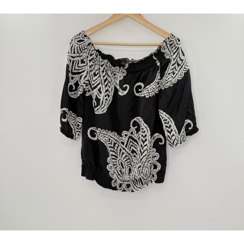 White House Black Market‎ Blouse Top Size S Black White Paisley Off Shoulder - Picture 2 of 10